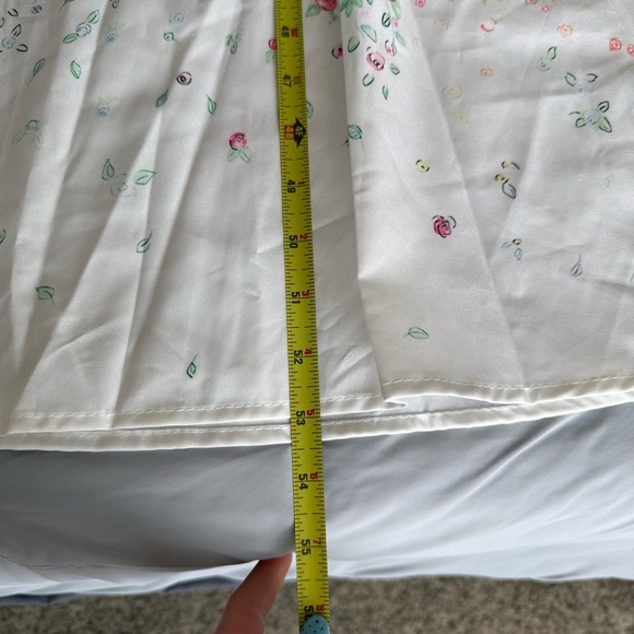 White Dress with Colorful Splatter Floral Design V Neck Short Sleeve - Picture 5 of 8